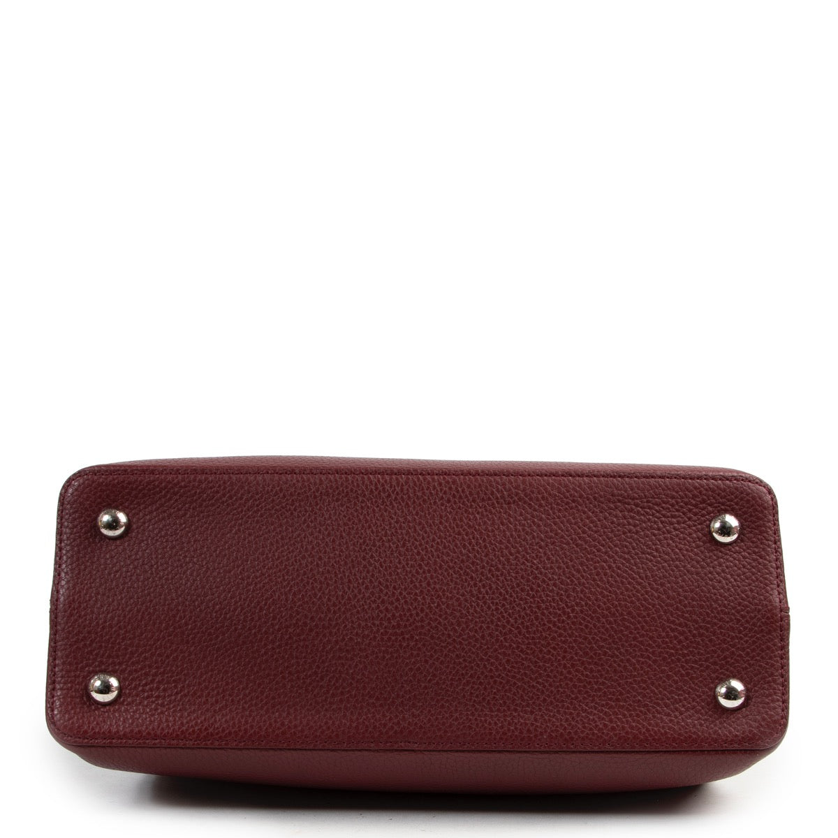 Shop safe online authentic second hand Louis Vuitton Burgundy Capucines MM Top handle Bag at the right price and in very good condition.