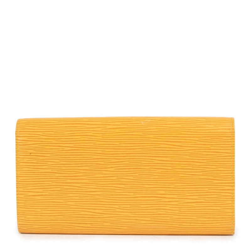 Shop safe online at Labellov in Antwerp this 100% authentic second hand Louis Vuitton Yellow Epi Porte Tresor Wallet