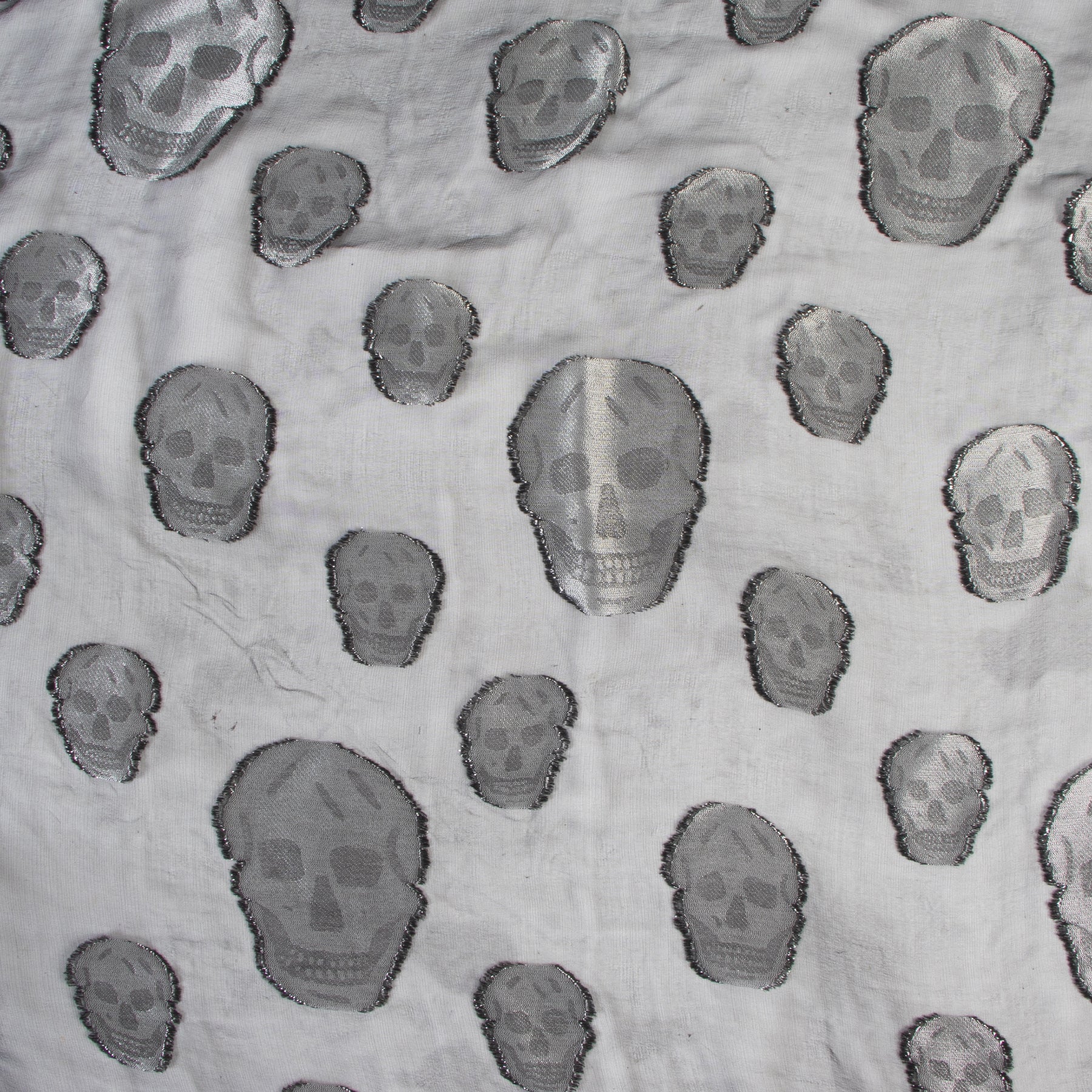 We buy and sell your authentic designer Alexander McQueen Black And Silver Skull Scarf