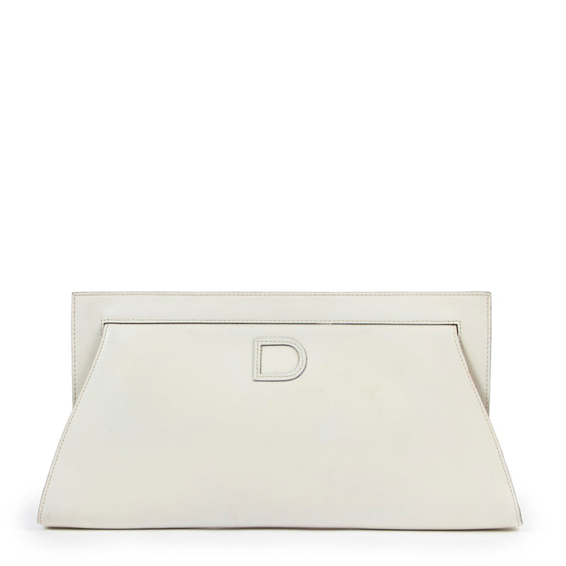 Delvaux white leather clutch in good condition on Labellov website