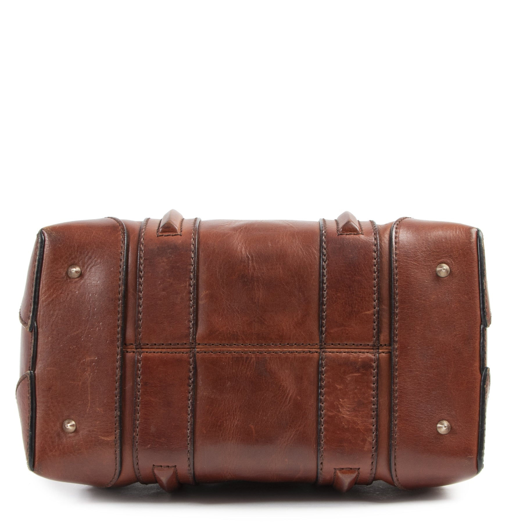 Buy this authentic second-hand vintage Givenchy Lucrezia Leather Bowling Bag at online webshop LabelLOV. Safe and secure shopping. Koop deze authentieke tweedehands vintage Givenchy Lucrezia Leather Bowling Bag bij online webshop LabelLOV.