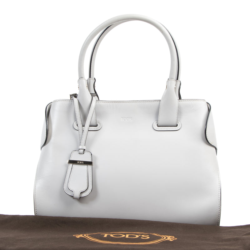 Tod's Soft Grey Soulder Bag for the best price at Labellov secondhand luxury
