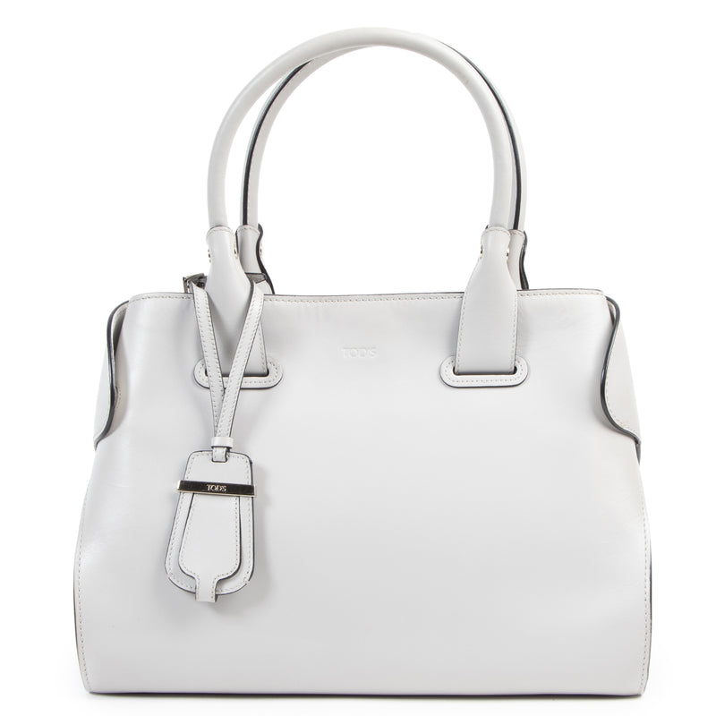 Tod's Soft Grey Soulder Bag pour le meilleur prix chez Labellov à Anvers Belgique