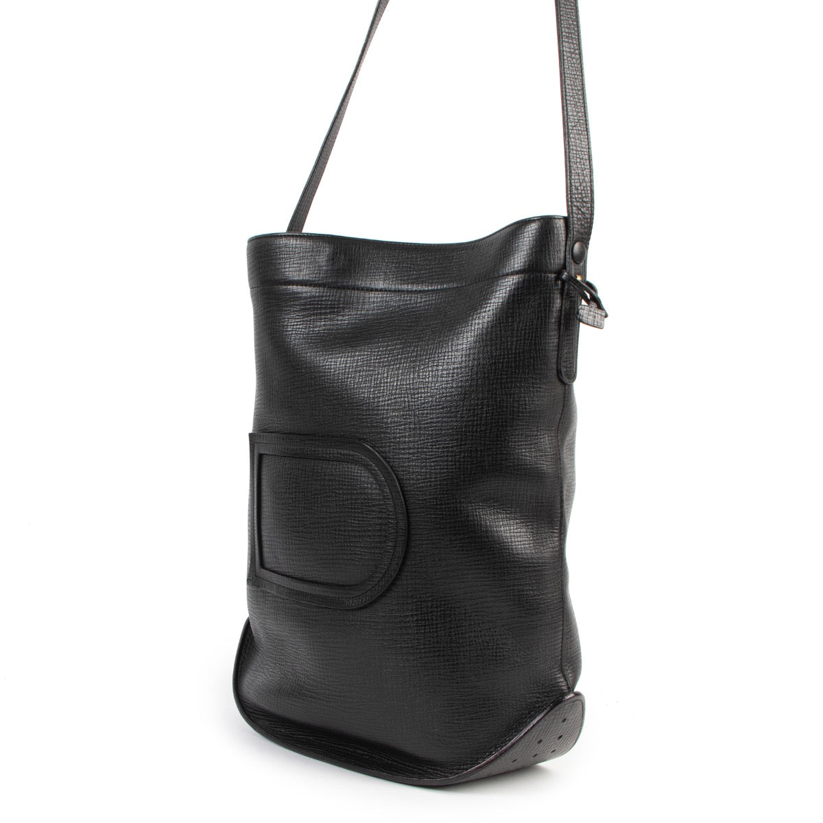Shop safe online at Labellov in Antwerp this 100% authentic second hand Delvaux Black Le Pin Crossbody Bag