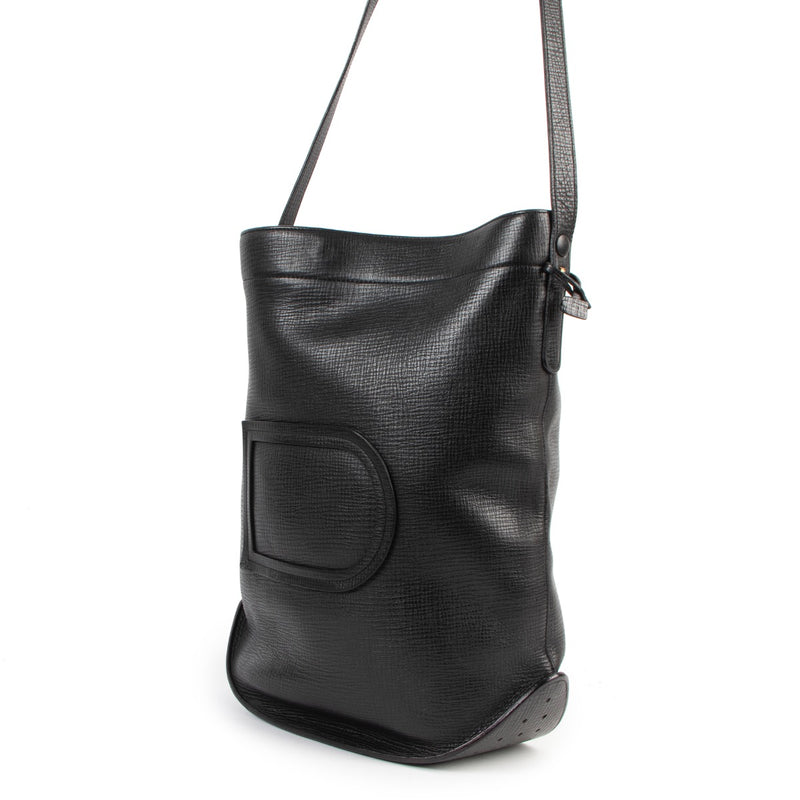 Shop safe online at Labellov in Antwerp this 100% authentic second hand Delvaux Black Le Pin Crossbody Bag