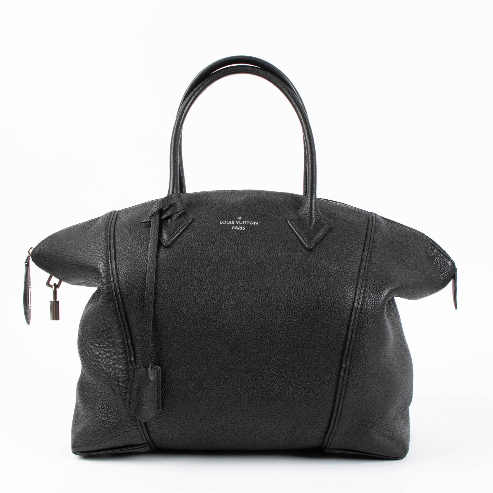 Shop the authentic Louis Vuitton Black Veau Cashemire Soft Lockit MM second hand on Labellov.com