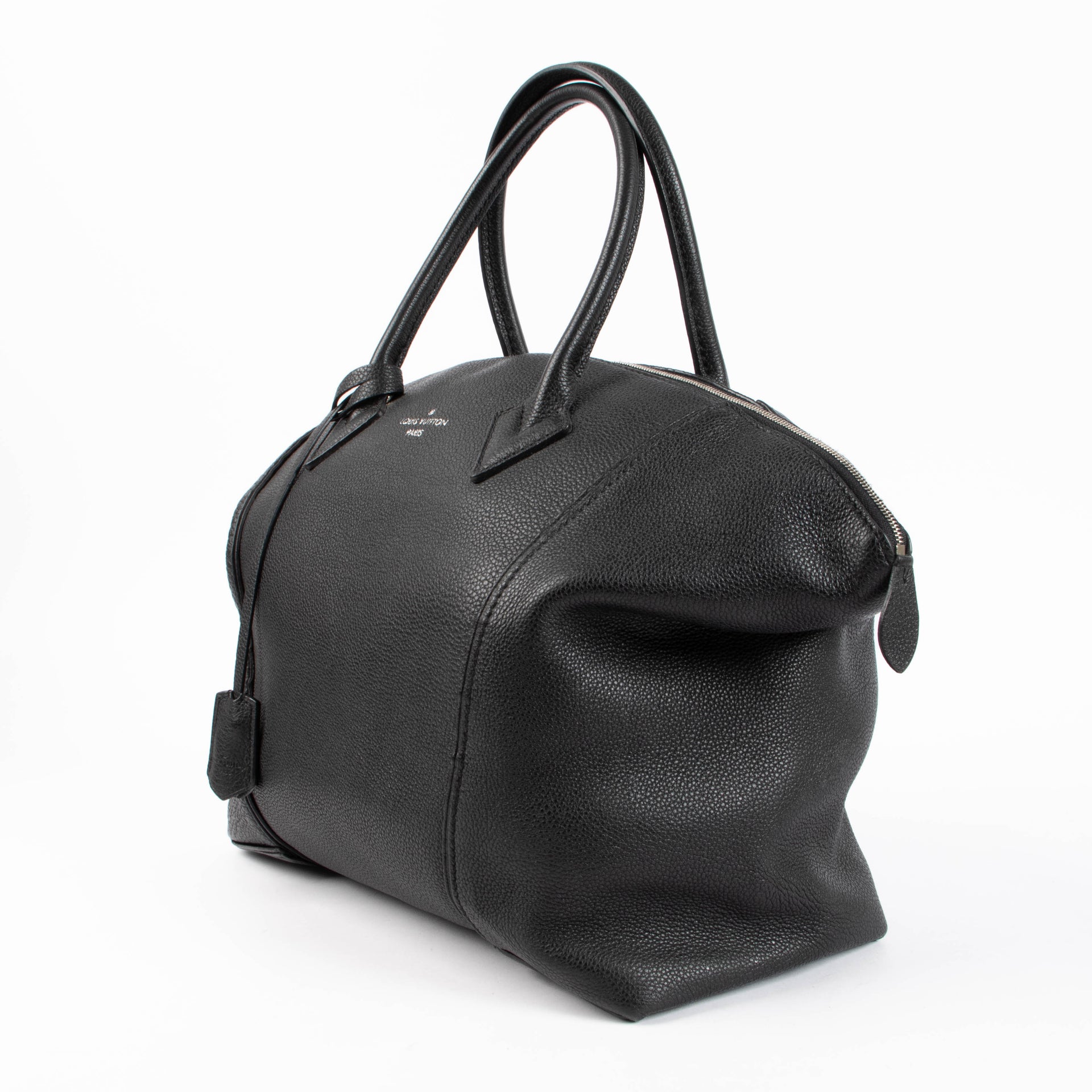 Shop the authentic Louis Vuitton Black Veau Cashemire Soft Lockit MM second hand on Labellov.com
