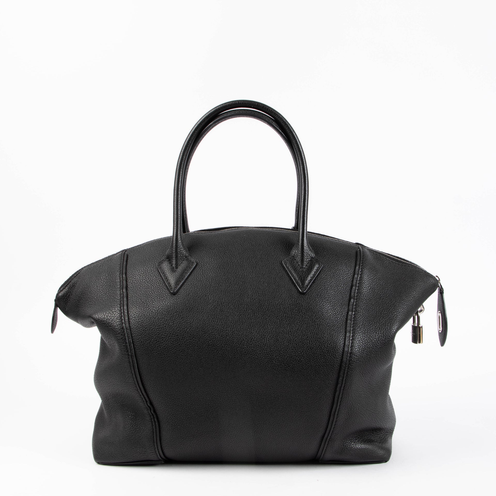 Shop the authentic Louis Vuitton Black Veau Cashemire Soft Lockit MM second hand on Labellov.com