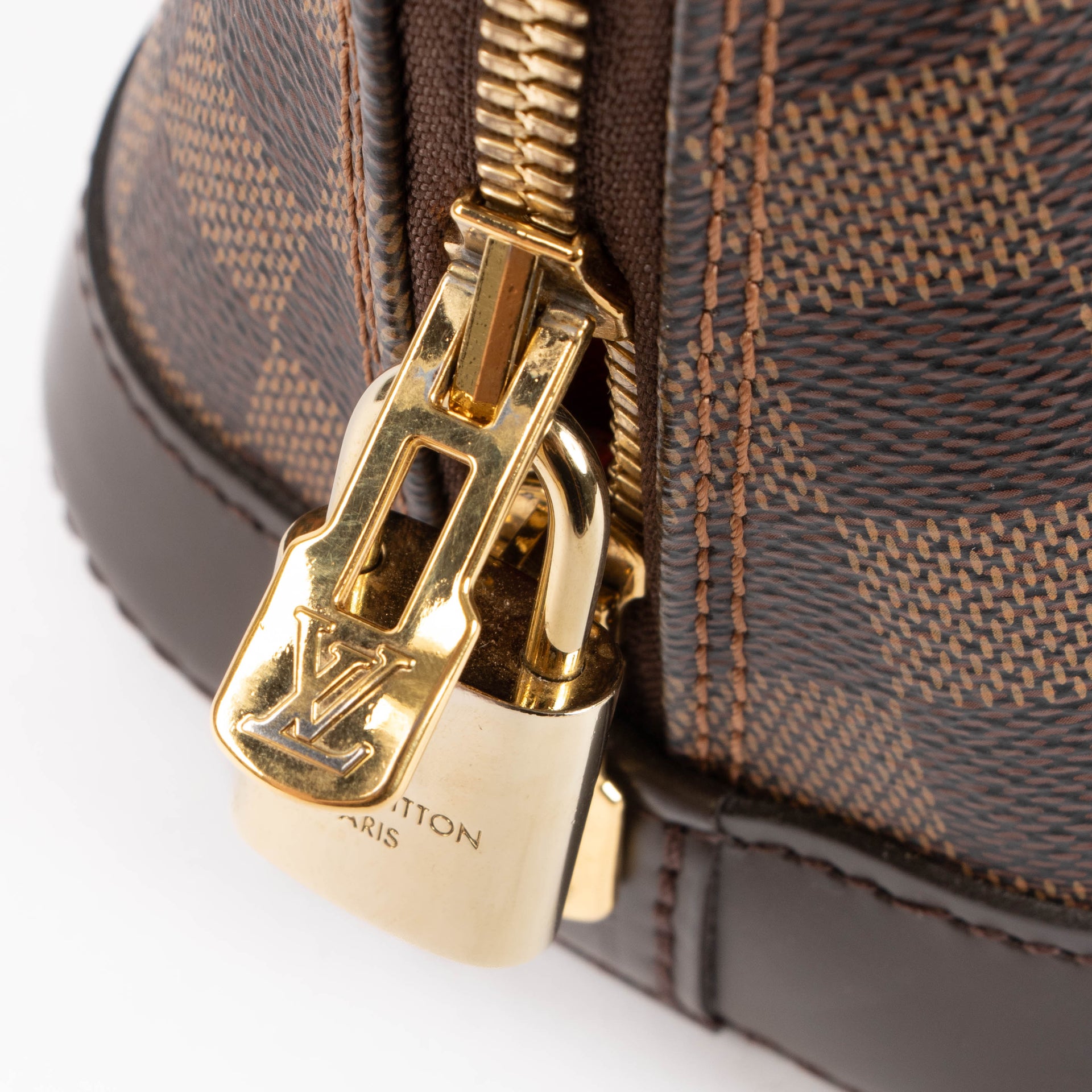 Shop the authentic Louis Vuitton Damier Ebene Alma BB Bag second hand on Labellov.com