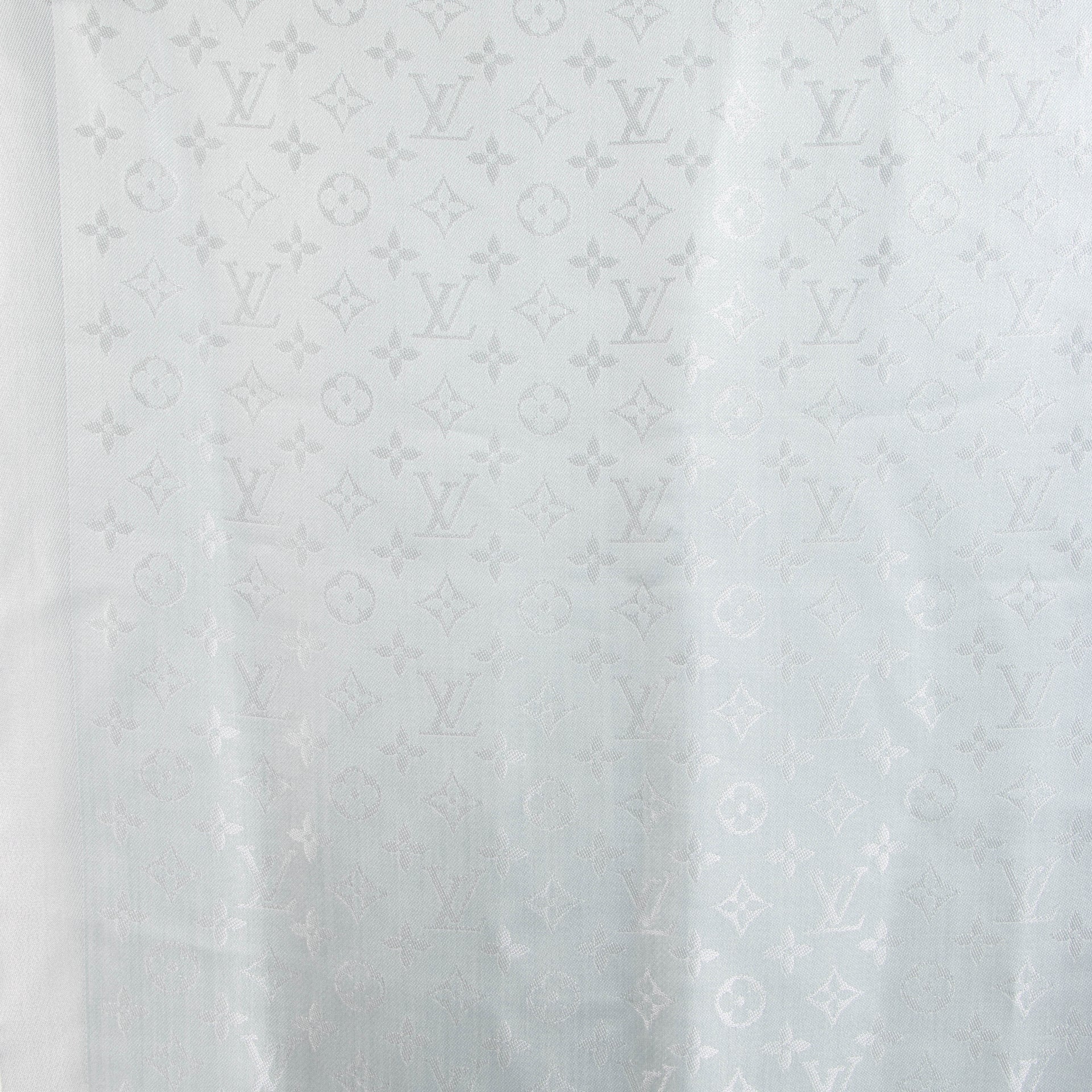 Shop authentic Louis Vuitton Monogram Shine Shawl on Labellov.com.