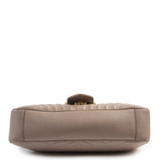 Authentieke Tweedehands Gucci Taupe Matelassé GG Marmont Shoulder Bag juiste prijs veilig online shoppen luxe merken webshop winkelen Antwerpen België mode fashion
