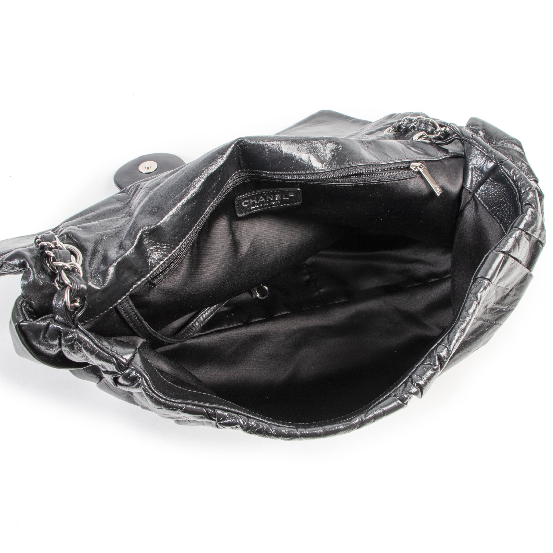 Chanel Black Leather Shoulder Bag pour le meilleur prix chez Labellov à Anvers Belgique