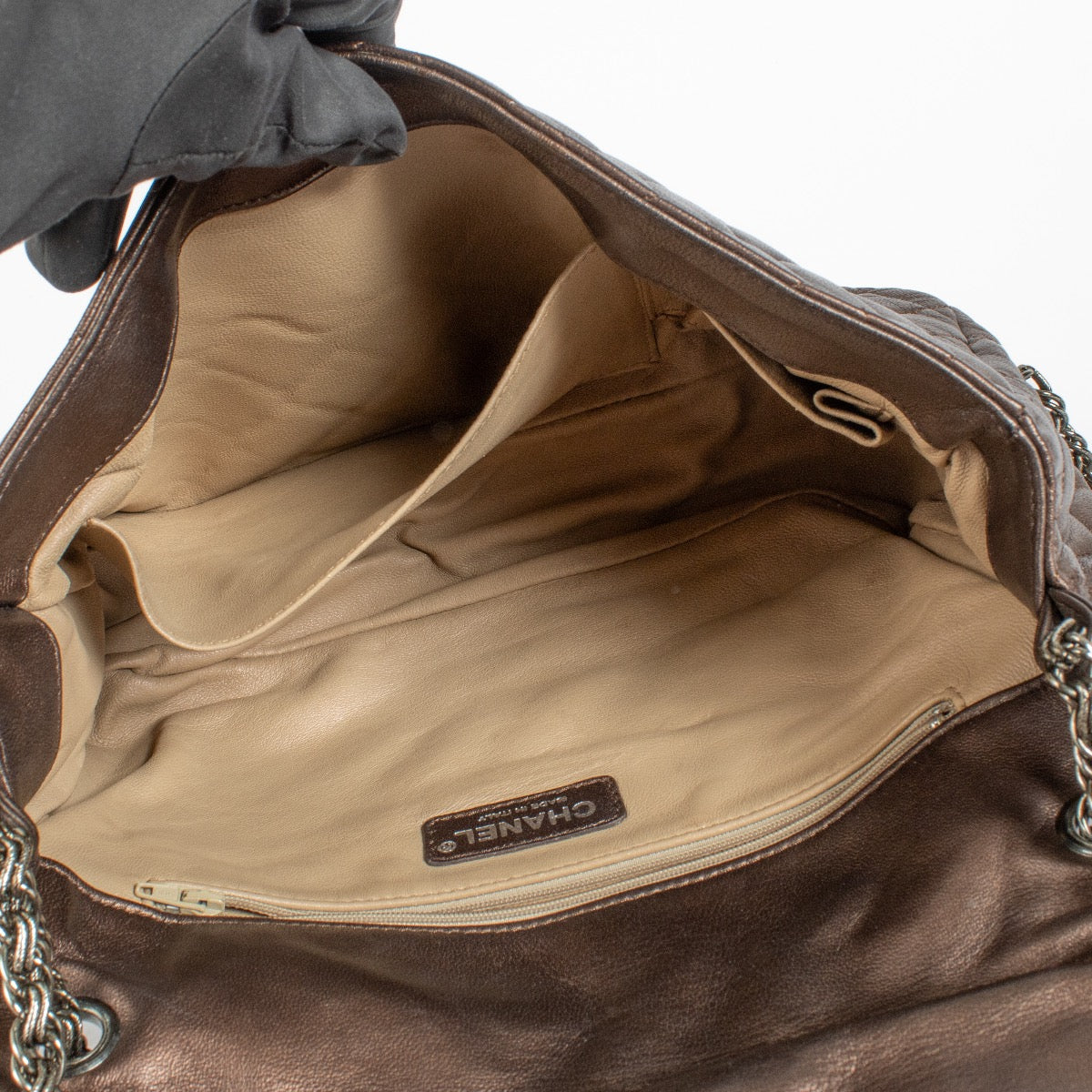 Authentic second-had Chanel Metallic Moscow Large Flap Bag on labellov.com