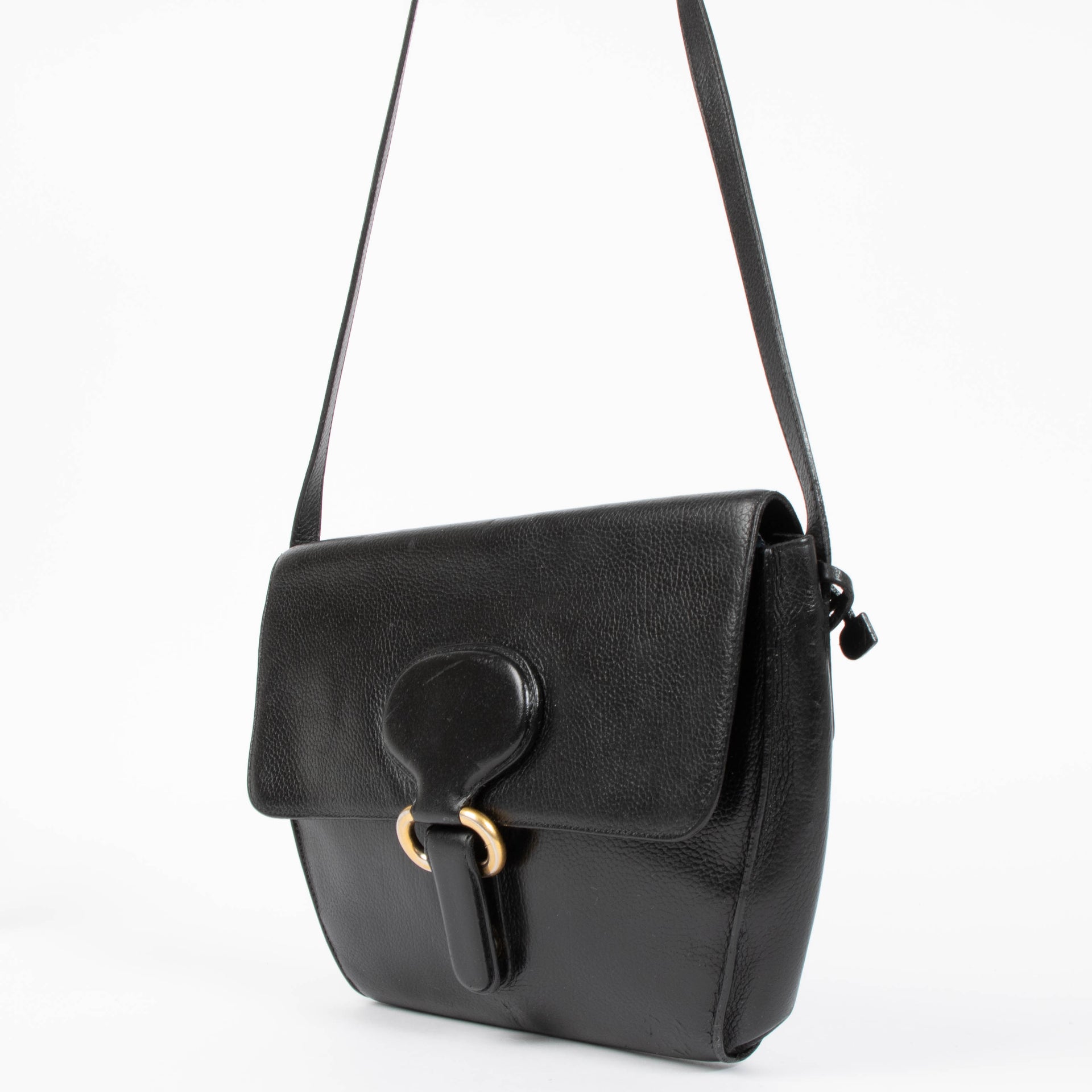 Shop this authentic delvaux black vintage Crossbody pre-loved on Labellov.com