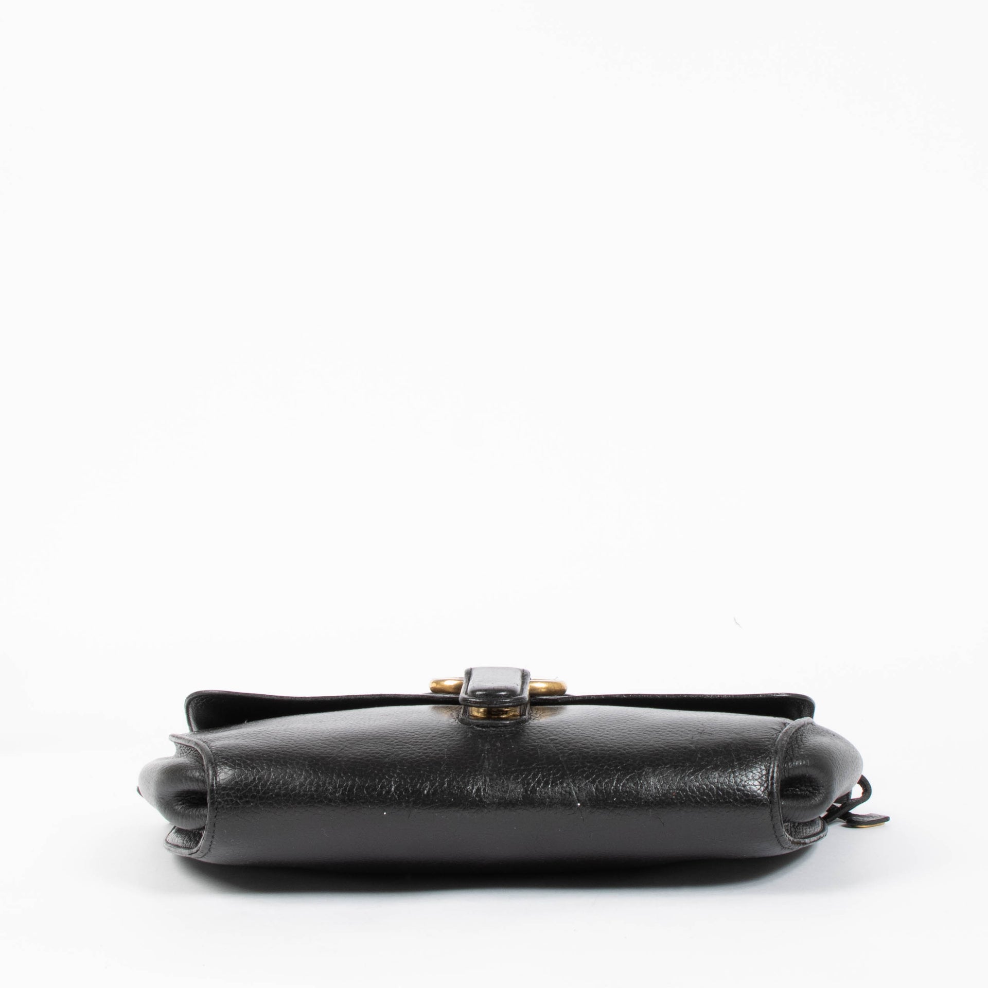 Shop this authentic delvaux black vintage Crossbody pre-loved on Labellov.com