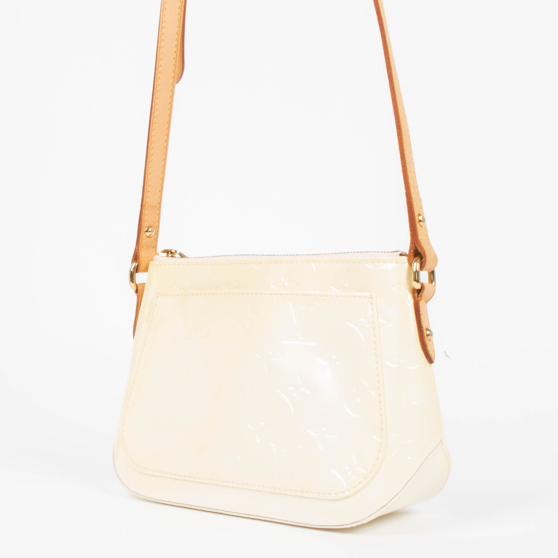 Shop this authentic louis vuitton beige Monogram Vernis Crossbody pre-loved on Labellov.com