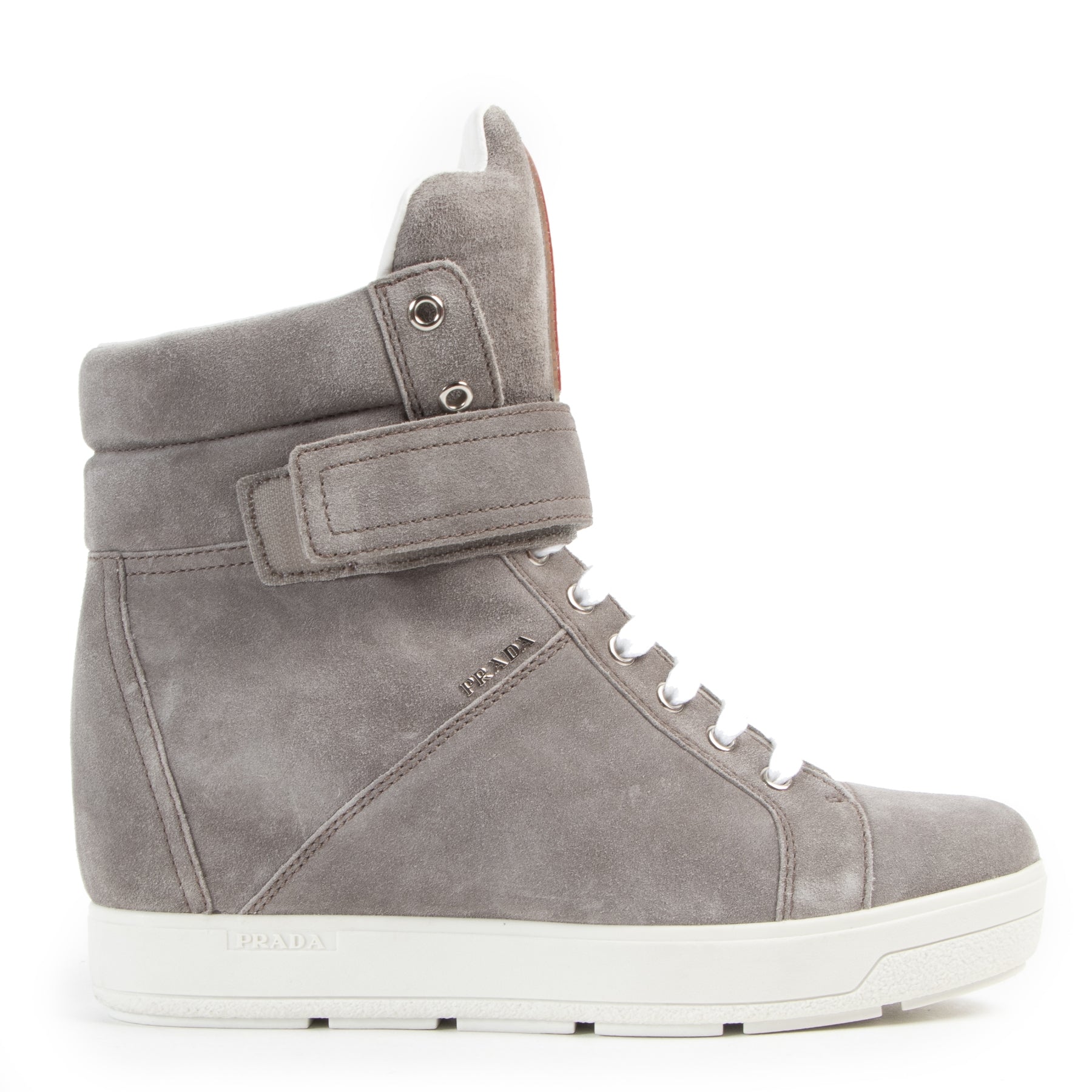 Tweedehands Prada Sneakers juiste prijs veilig online winkelen LabelLOV webshop luxe merken winkelen Antwerpen België mode fashion Secondhand Prada Sneakers shoes luxury vintage webshop fashion safe secure online shopping designer brands Seconde-main Prad