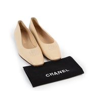 Shop safe online at Labellov in Antwerp this 100% authentic second hand Chanel Beige Camellia Embroidered Flats - Size 38,5