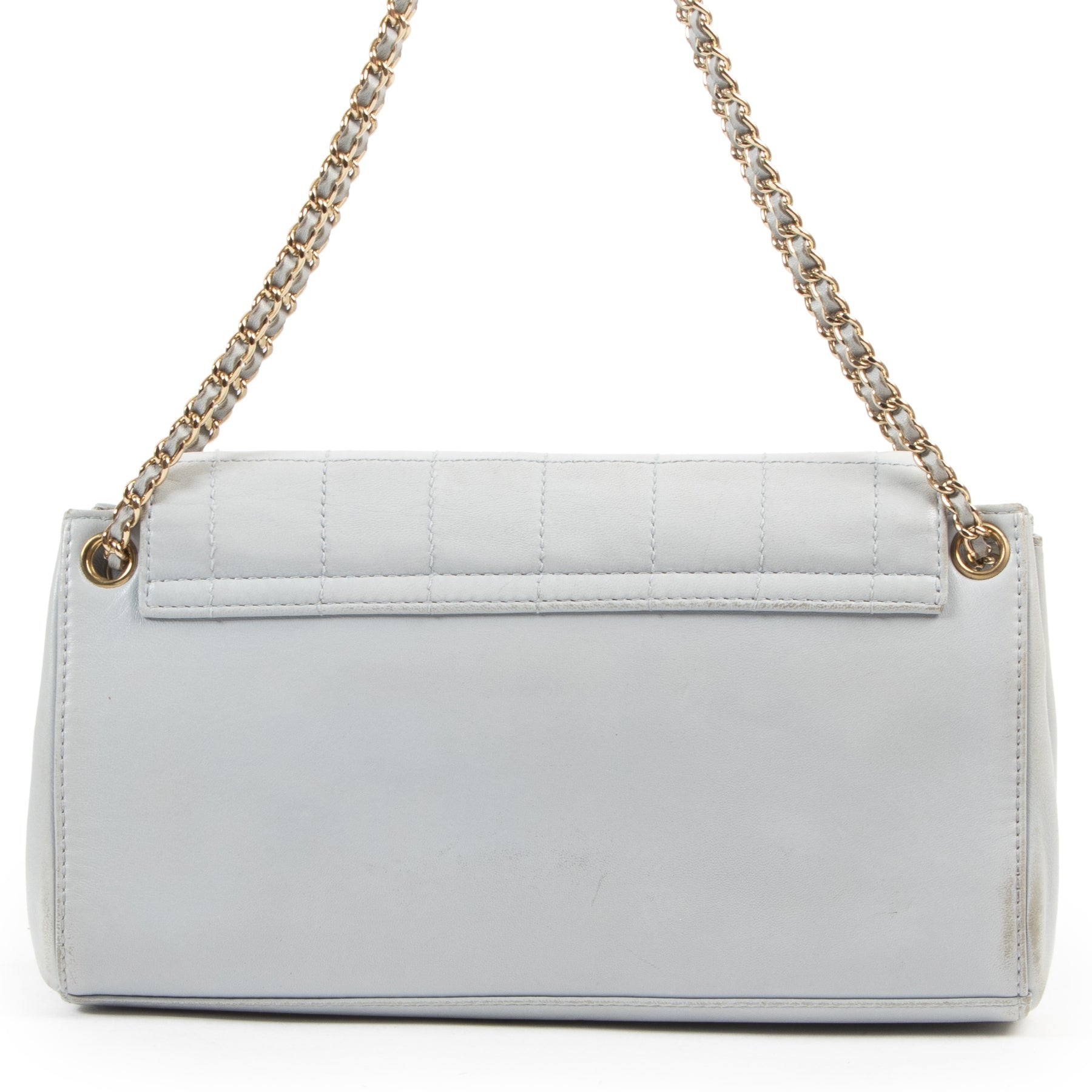 Buy preloved Chanel vintage 2.55 flap bags handbags at LabelLOV Antwerp.