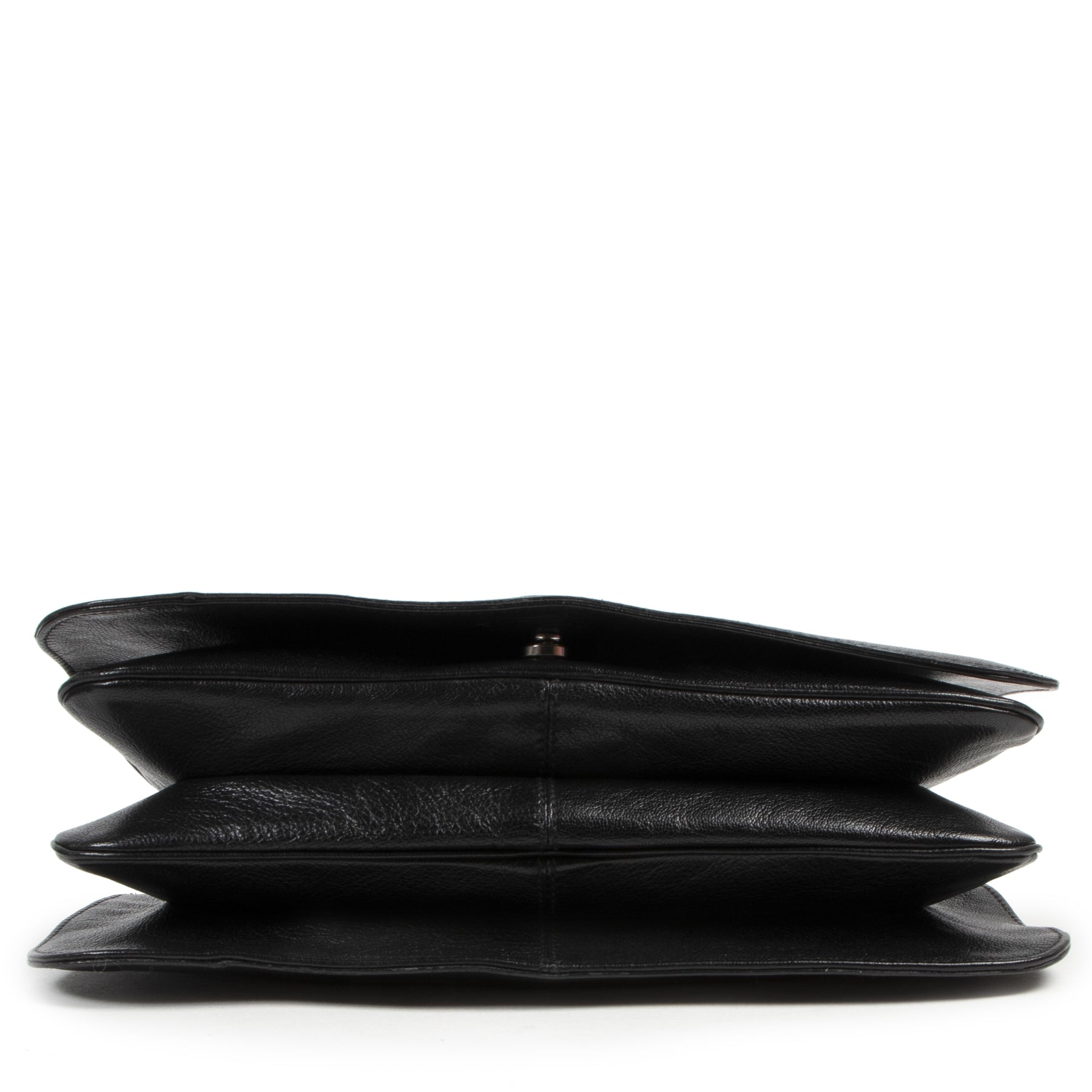 Authentic secondhand Gucci Black Leather GG Flap Shoulder Bag designer bags fashion luxury vintage webshop safe secure online shopping