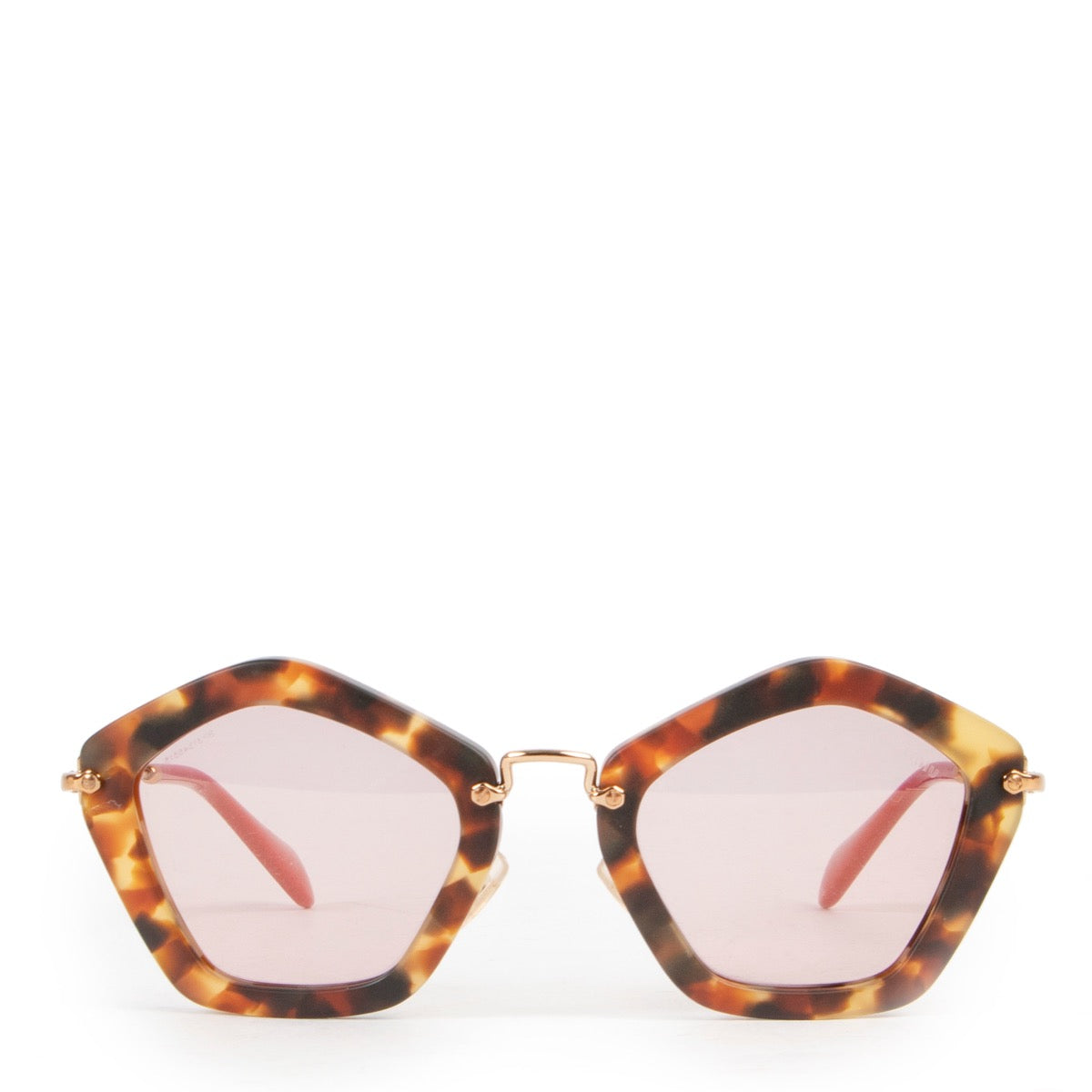 Shop safe online at Labellov in Antwerp these 100% authentic second hand Miu Miu Geometric Sunglasses