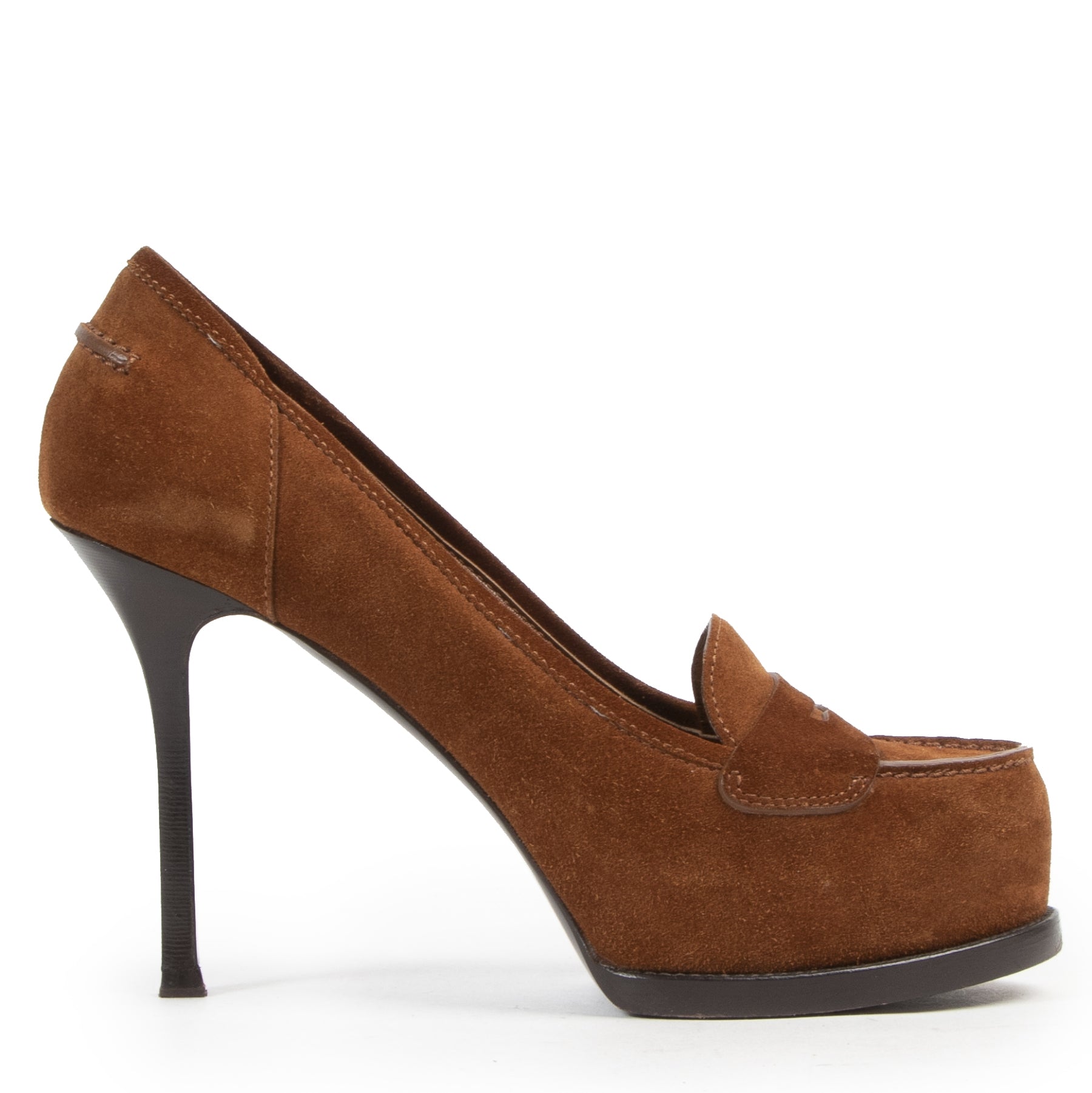 Saint Laurent Camel Suede Tribute Pumps for the best price at Labellov secondhand luxury in Antwerp