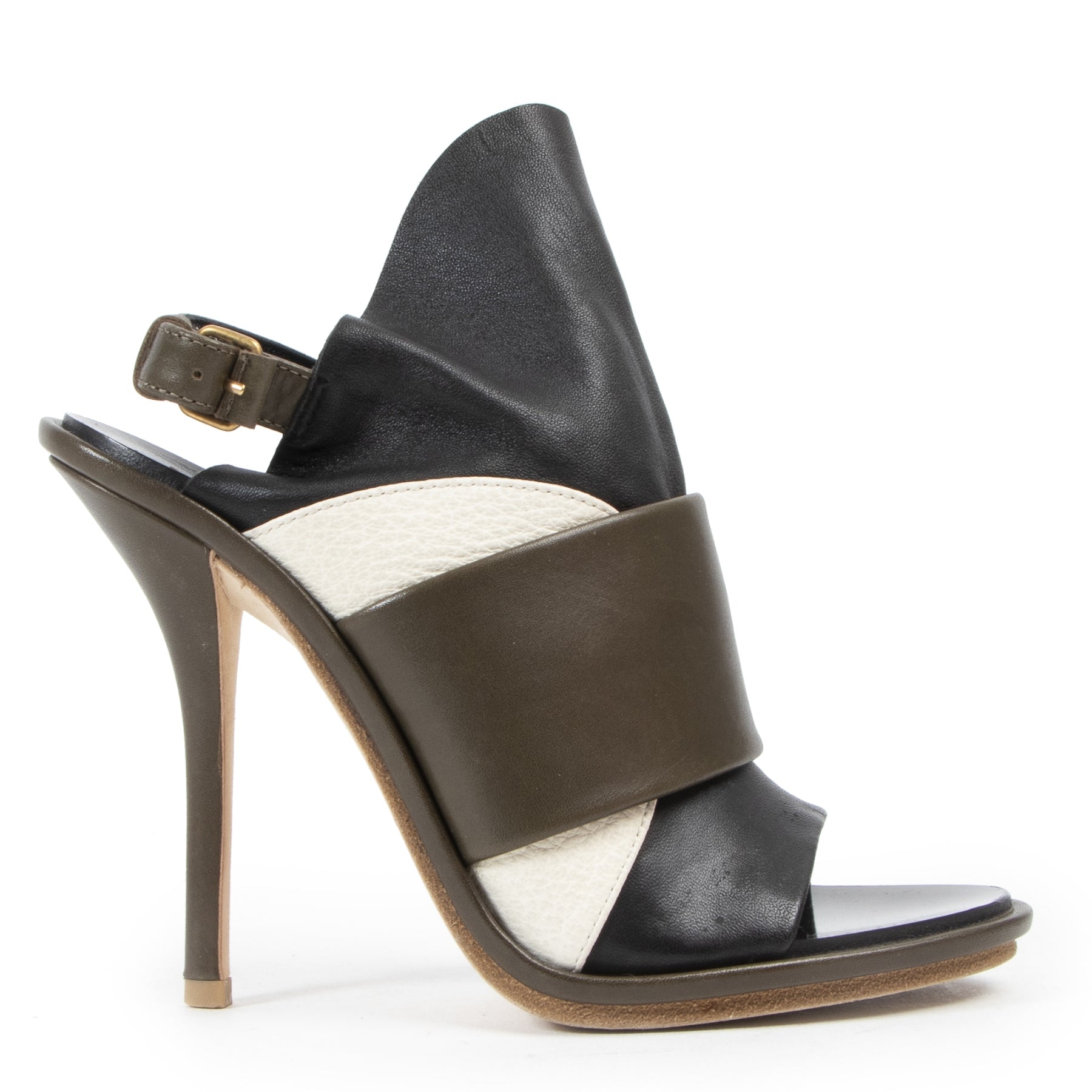 Koop tweedehands Balenciaga schoenen bij LabelLOV Antwerpen