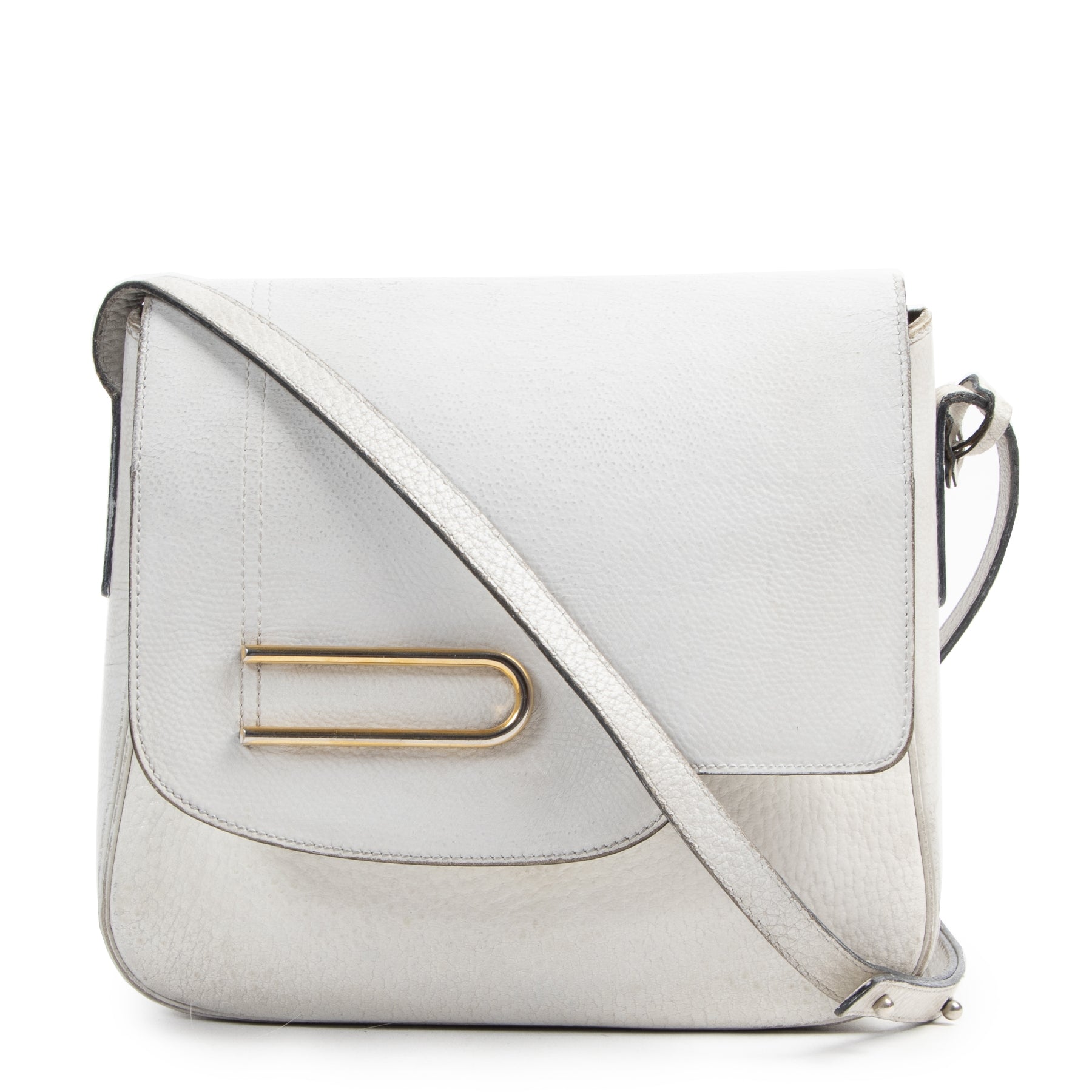 Delvaux White Leather Shoulder Bag. Authentieke tweedehands vintage Delvaux handtassen bij LabelLOV Antwerpen. Authentique seconde-main luxury vintage en ligne webshop LabelLOV. Authentic preloved vintage Delvaux handbags at LabelLOV Antwerp.