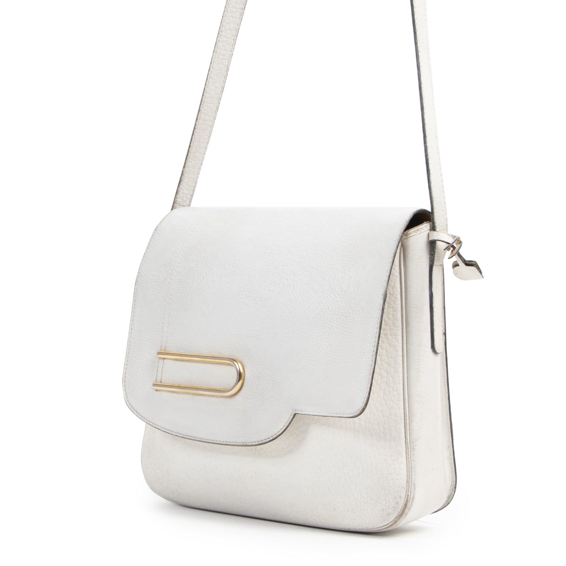 Delvaux White Leather Shoulder Bag. Authentieke tweedehands vintage Delvaux handtassen bij LabelLOV Antwerpen. Authentique seconde-main luxury vintage en ligne webshop LabelLOV. Authentic preloved vintage Delvaux handbags at LabelLOV Antwerp.