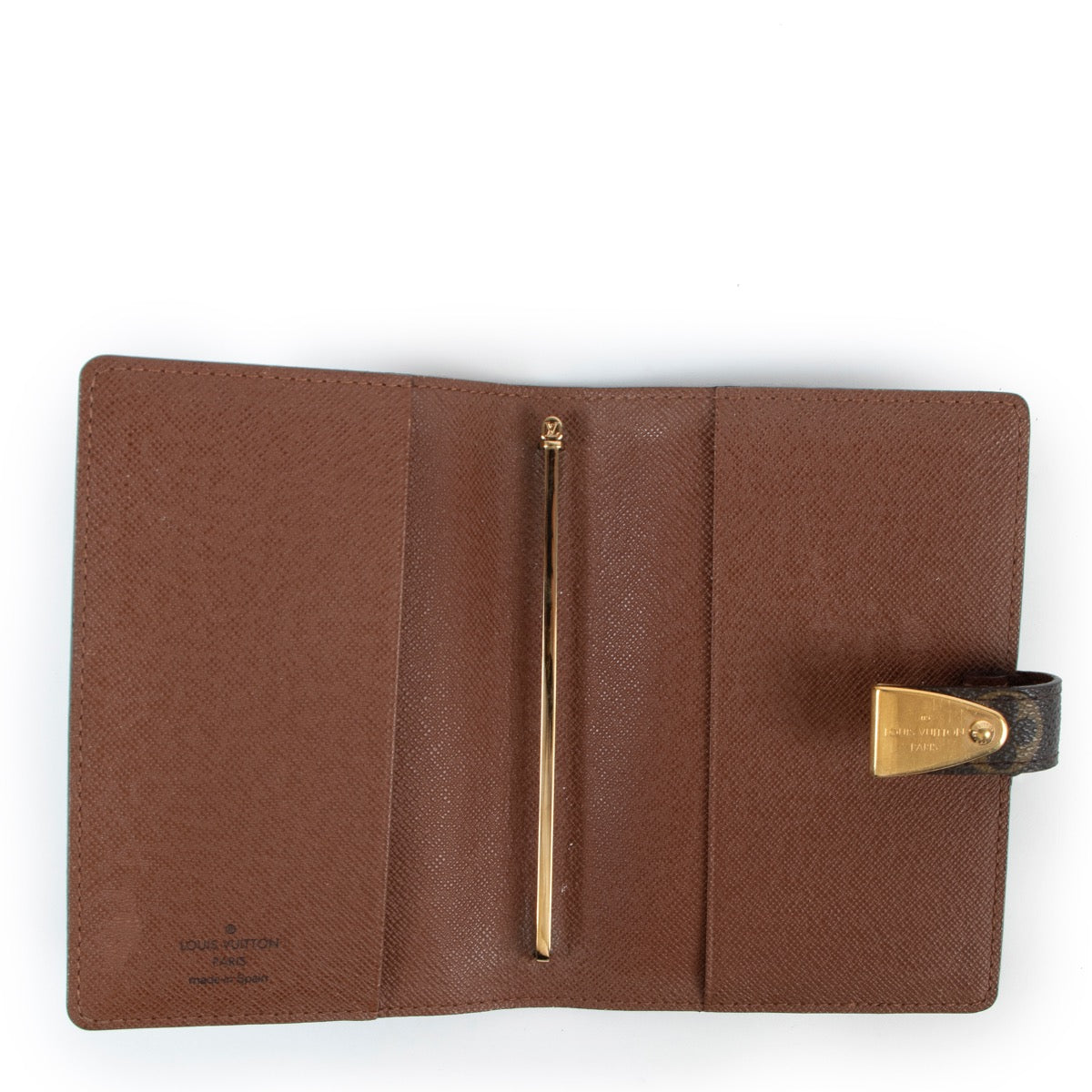 Shop safe online at Labellov in Antwerp this 100% authentic second hand Louis Vuitton Monogram Canvas Agenda Cover