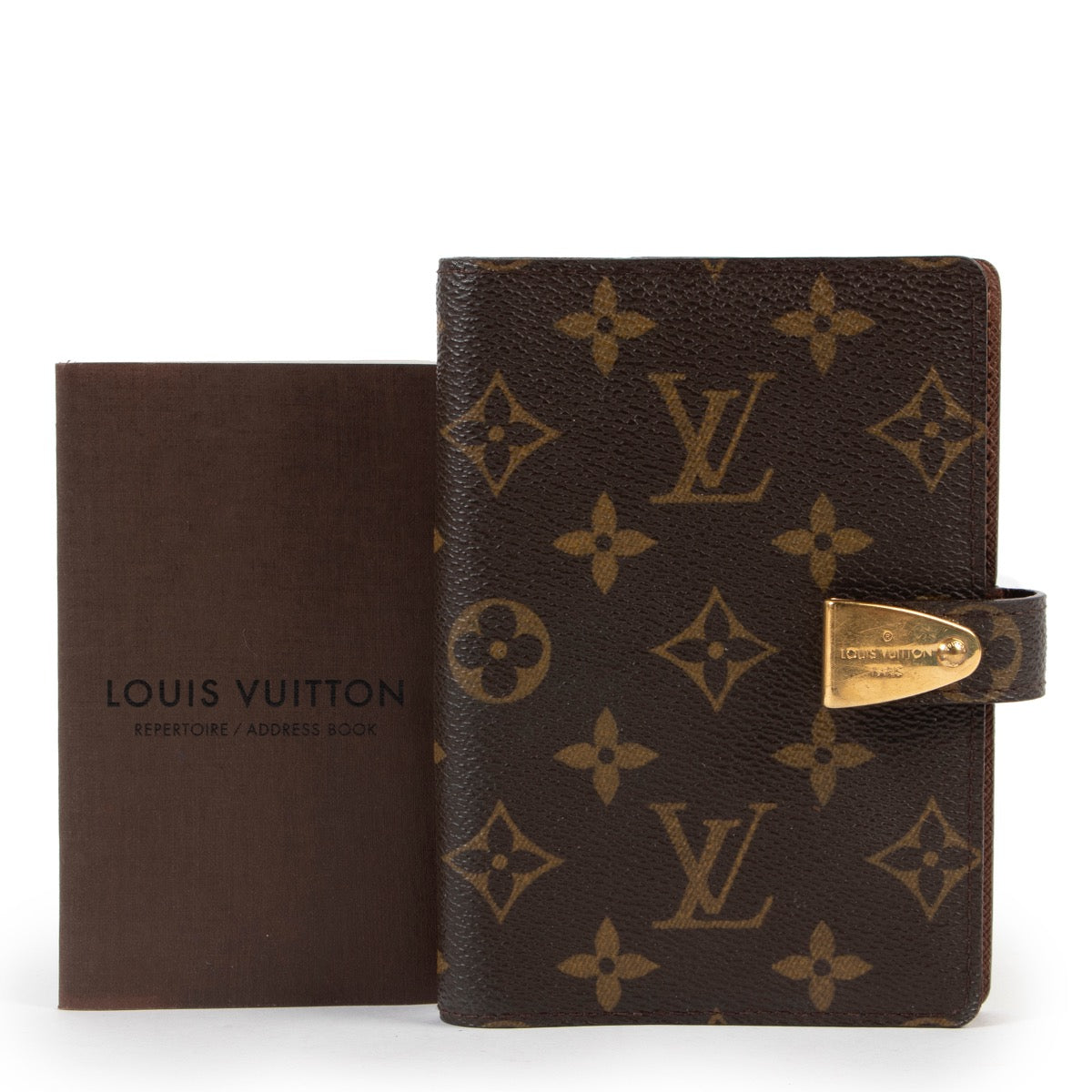 Shop safe online at Labellov in Antwerp this 100% authentic second hand Louis Vuitton Monogram Canvas Agenda Cover