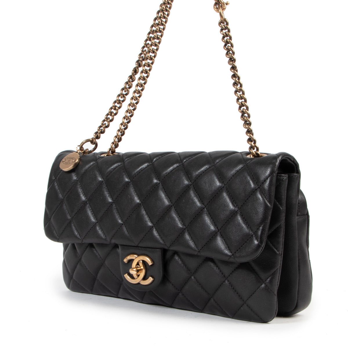 Sac à rabat Chanel Classic East West noir