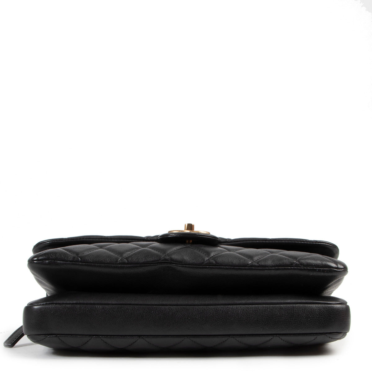 Sac à rabat Chanel Classic East West noir
