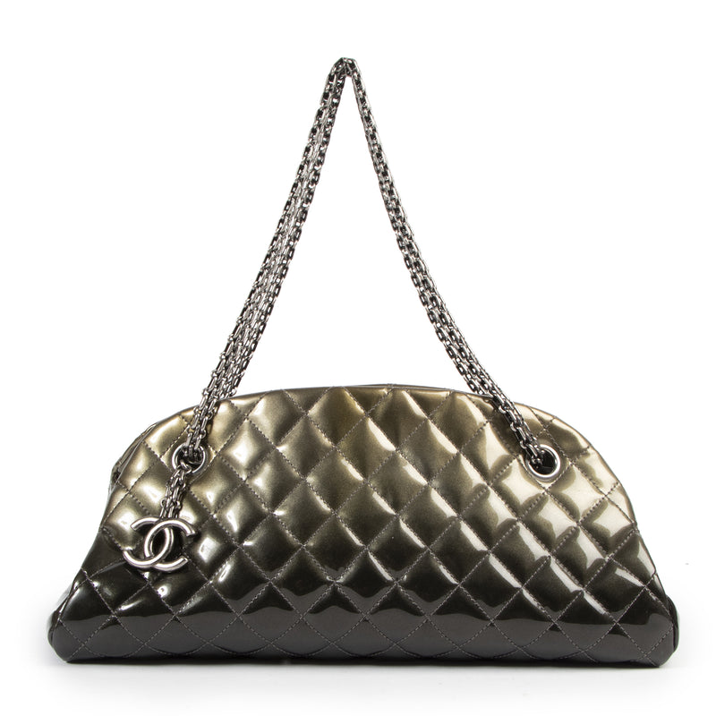 Authentieke Tweedehands Chanel Gold Quilted Patent Leather Mademoiselle Bag juiste prijs veilig online shoppen luxe merken webshop winkelen Antwerpen België mode fashion