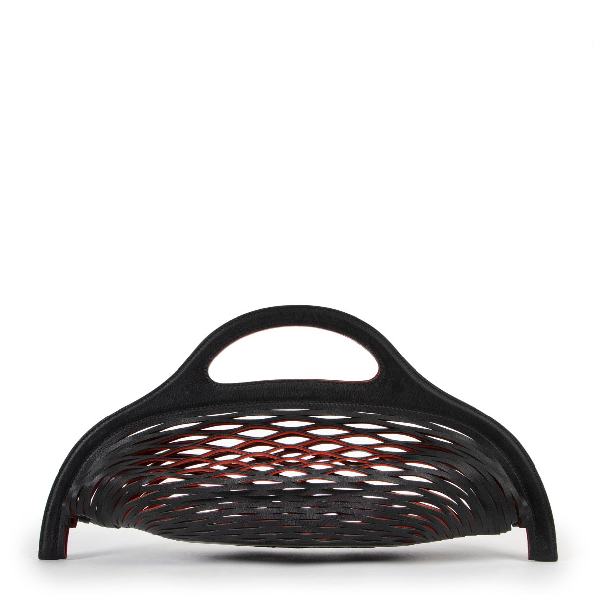 Shop safe online 100% authentic second hand Delvaux Red Limited Edition Kaisin Basket Bag in very good, excellent condition at the right price at Labellov in Antwerp.