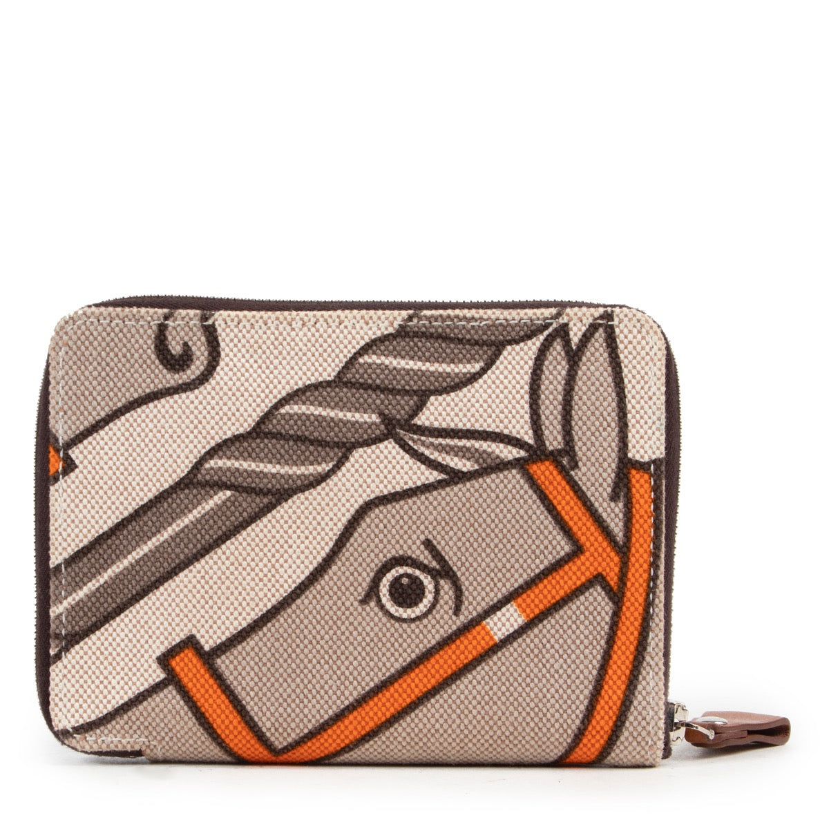 Buy and sell your authentic designer accessoires such as this Hermès Quadrige Steeple Wallet Toile H Gris Tourterelle only at Labellov online or in store.