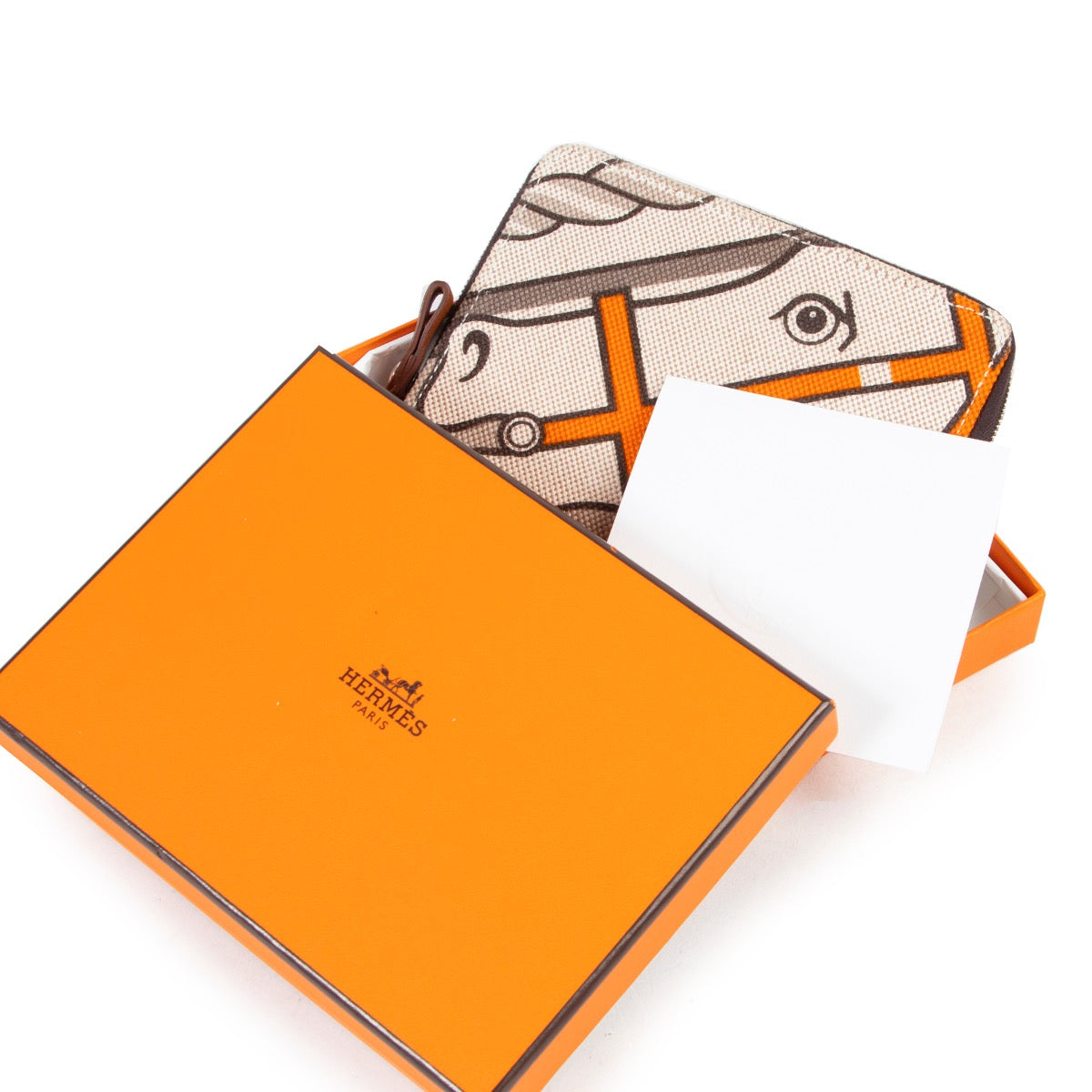 Buy and sell your authentic designer accessoires such as this Hermès Quadrige Steeple Wallet Toile H Gris Tourterelle only at Labellov online or in store.