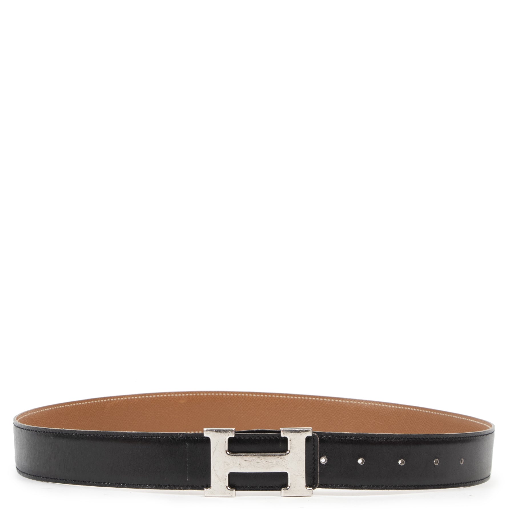 Are you looking for an authentic belt by Hermès? We buy and sell yours.