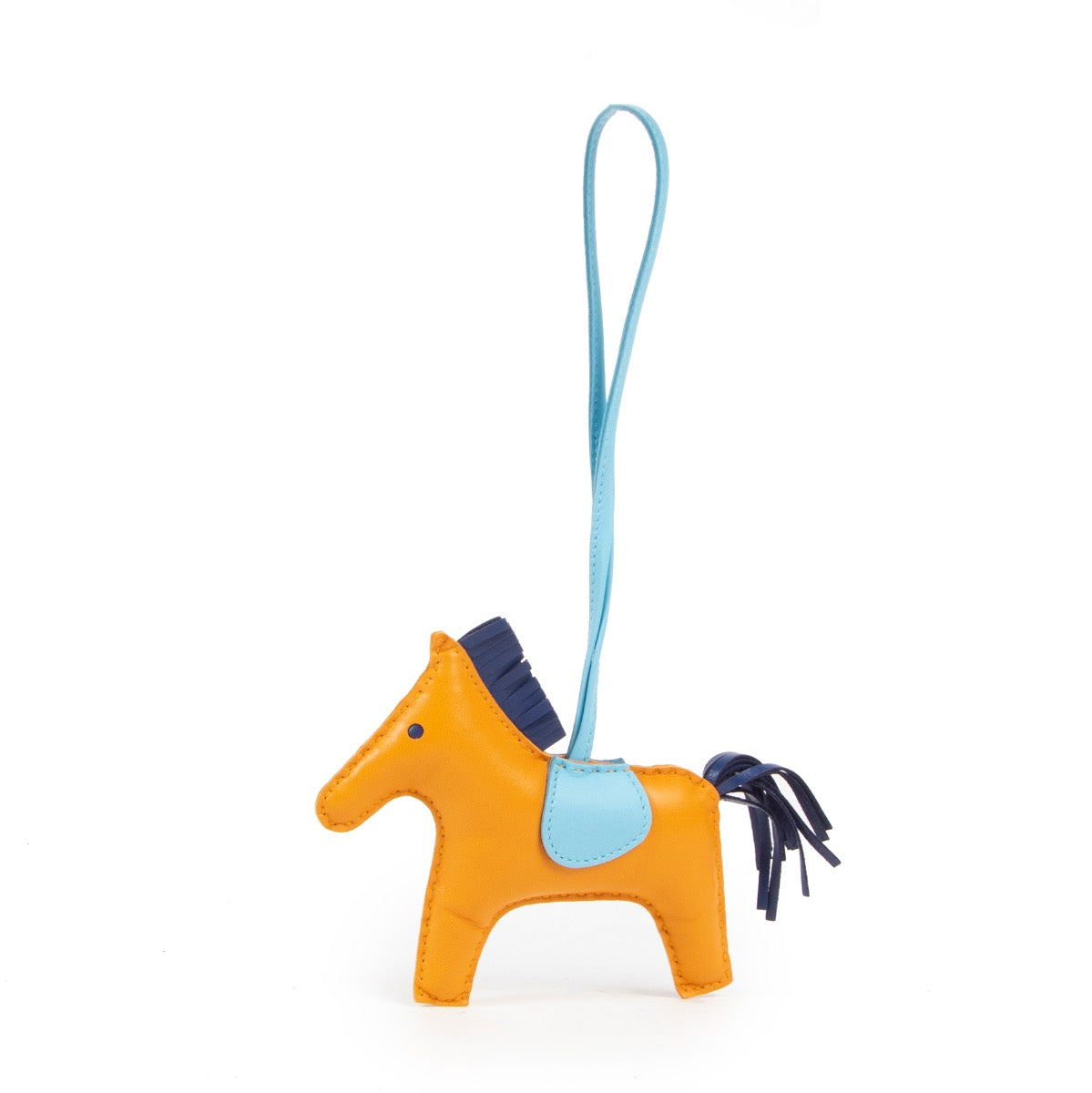 Buy authentic secondhand Hermès Accessories at Labellov vintage fashion webshop for the lowest price. Koop authentieke Hermès accessoires tassen bij Labellov vintage mode webshop aan de laagste prijs.