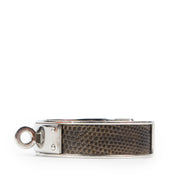 Hermès Grey Leather Cuff Bracelet. Authentieke tweedehands Hermès armbanden bij LabelLOV Antwerpen. Authentique seconde-main Hermès luxury en ligne webshop LabelLOV. Authentic preloved Hermès cuff bracelets at LabelLOV Antwerp.
