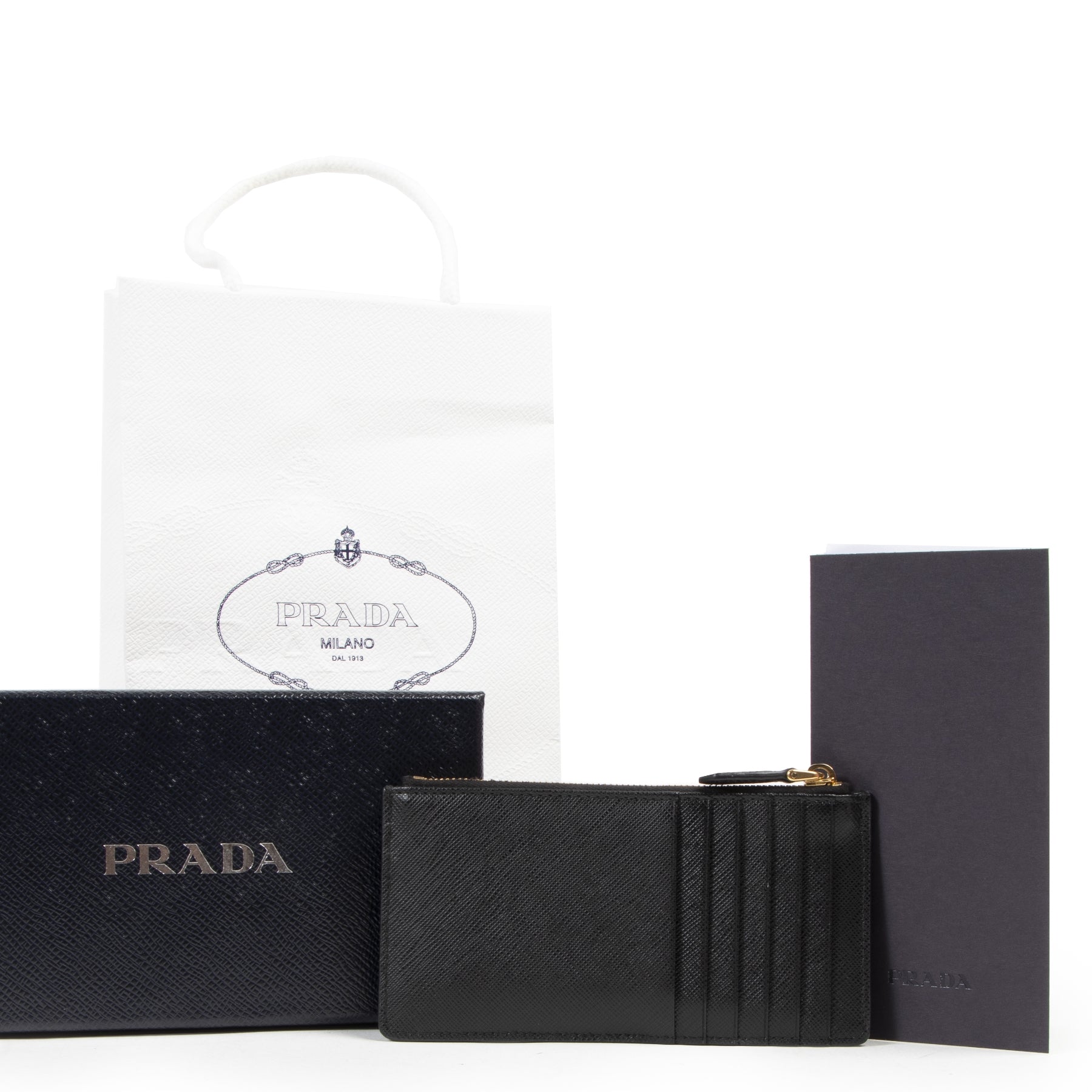 Trouvez authentique seconde-main luxury de Prada en ligne webshop LabelLOV Antwerp