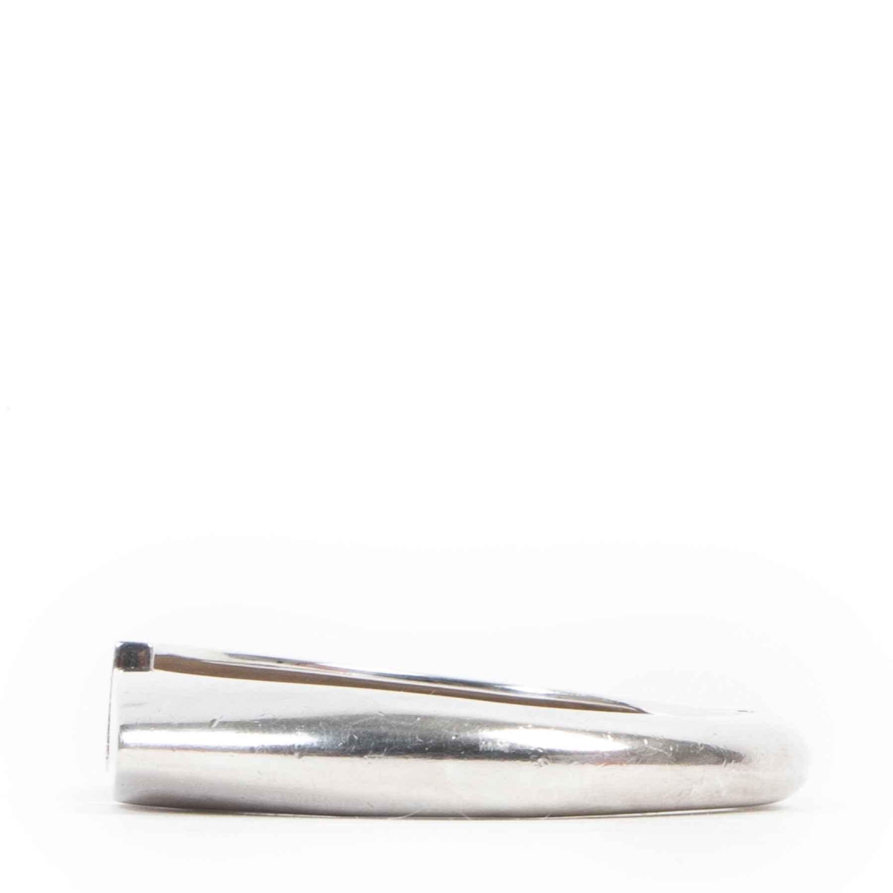 Buy second hand luxury bracelets of the brand Hermès on the vintage online webshop LabelLOV