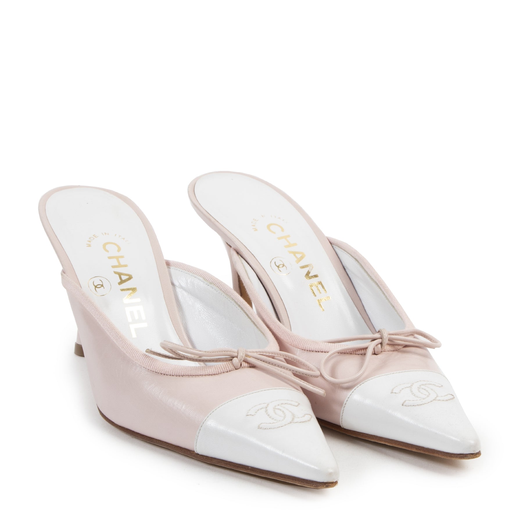 Authentic secondhand Chanel Pink Slingback Cap-Toe Pumps - Size 39 designer shoes accessories fashion luxury vintage webshop safe secure online shopping