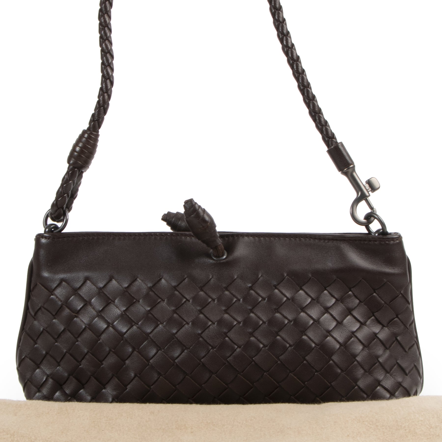 Authentic secondhand Bottega Veneta Brown Intrecciato Woven Leather Pochette designer bags fashion luxury vintage webshop safe secure online shopping