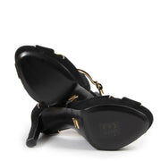 Louis Vuitton Black & Gold Platform Pumps kopen en verkopen aan de beste prijs bij LAbellov tweedehands luxe.
