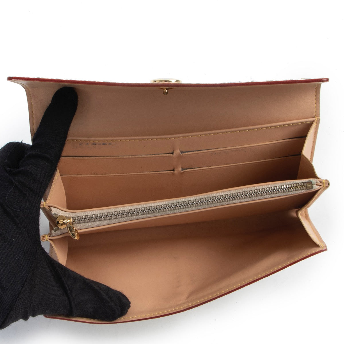 Shop safe online 100% authentic second hand Louis Vuitton Monogram Murakami Wallet at Labellov in Antwerp.