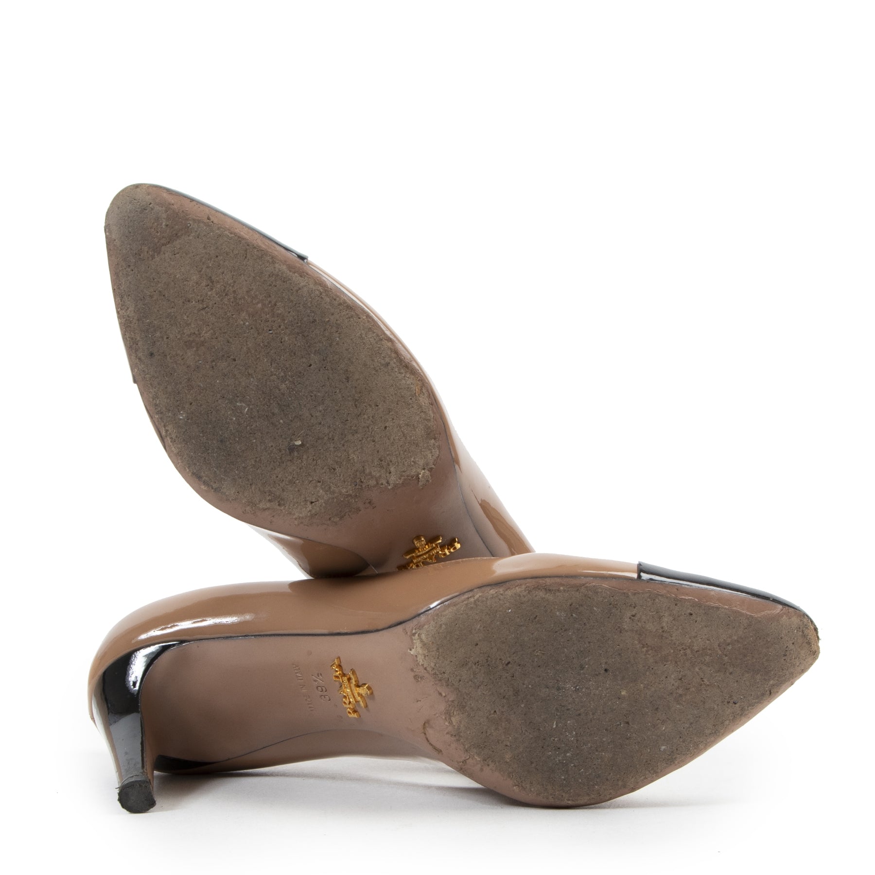 Acheter d'authentiques chaussures Prada d'occasion à bon prix chez LabelLOV.