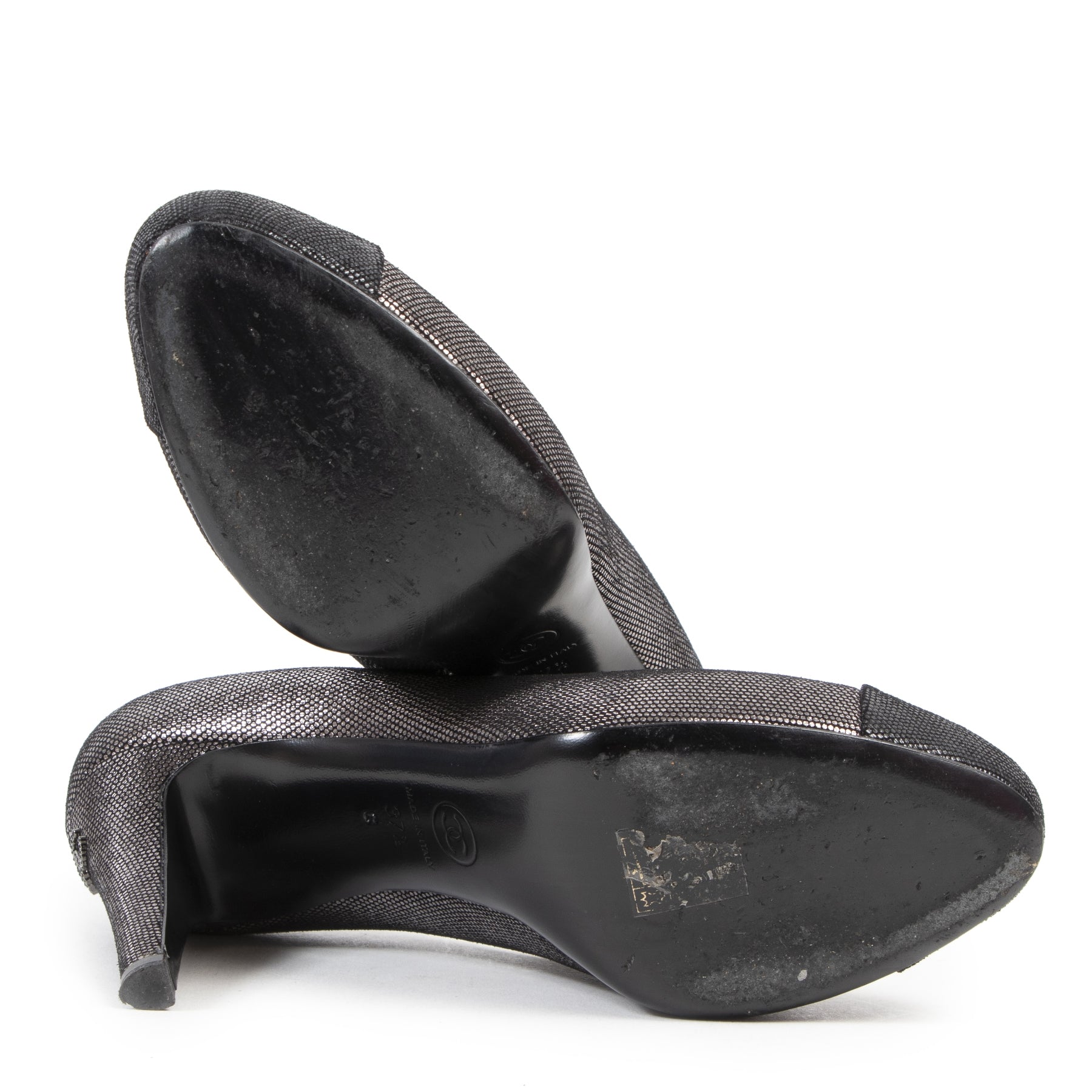Authentieke Tweedehands Chanel Metallic Black Caps CC Heels - Size 37,5 juiste prijs veilig online shoppen luxe merken webshop winkelen Antwerpen België mode fashion