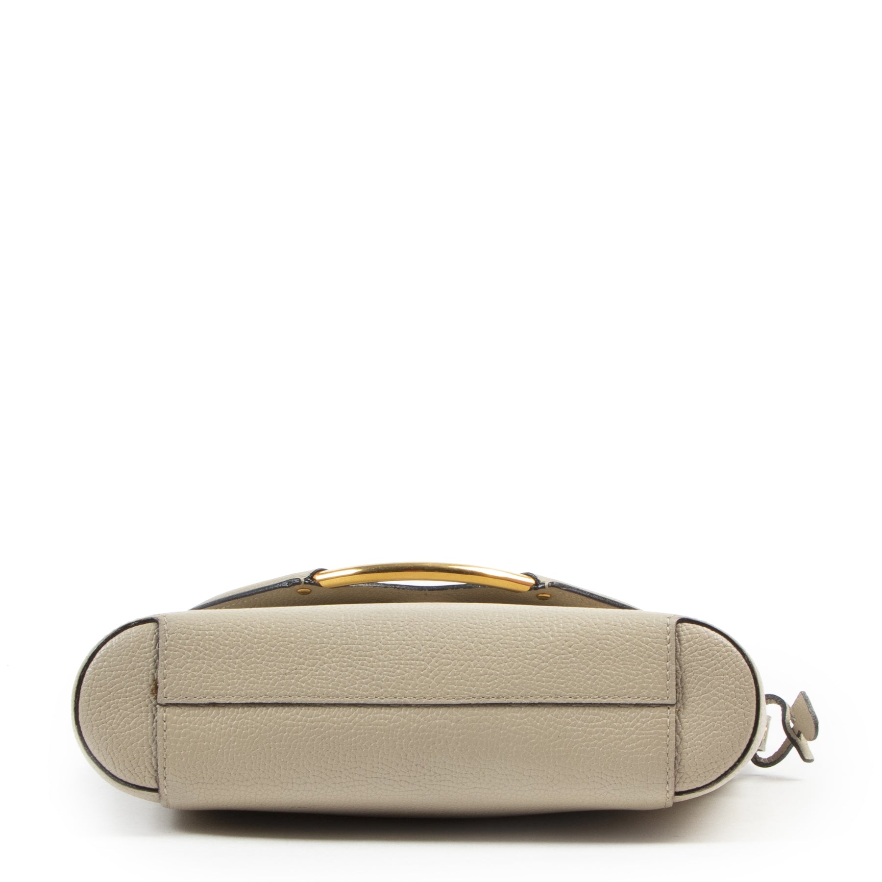 Koop authentieke tweedehands Delvaux handtassen met juiste prijs bij LabelLOV.