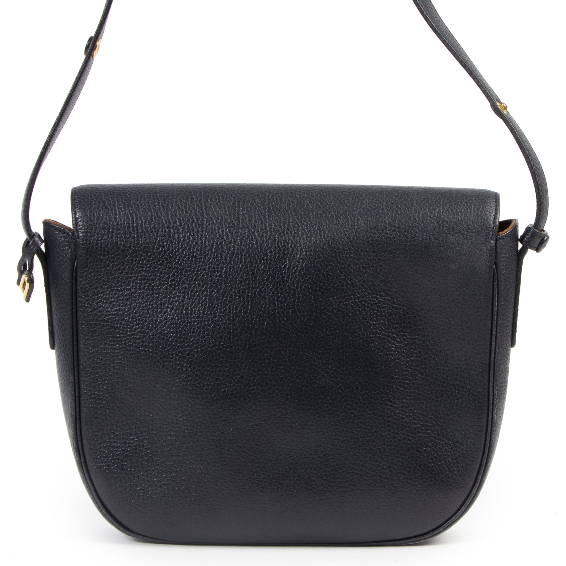 Buy preloved handbags at LabelLOV Antwerp.
